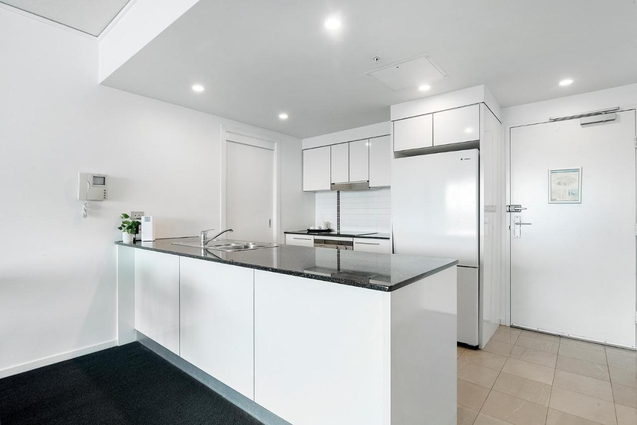 Sierra Grand Broadbeach - Self Contained & Privately Managed Apartments Gold Coast Extérieur photo