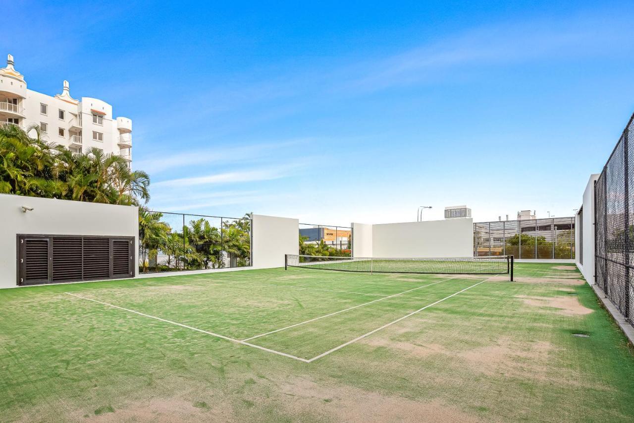 Sierra Grand Broadbeach - Self Contained & Privately Managed Apartments Gold Coast Extérieur photo