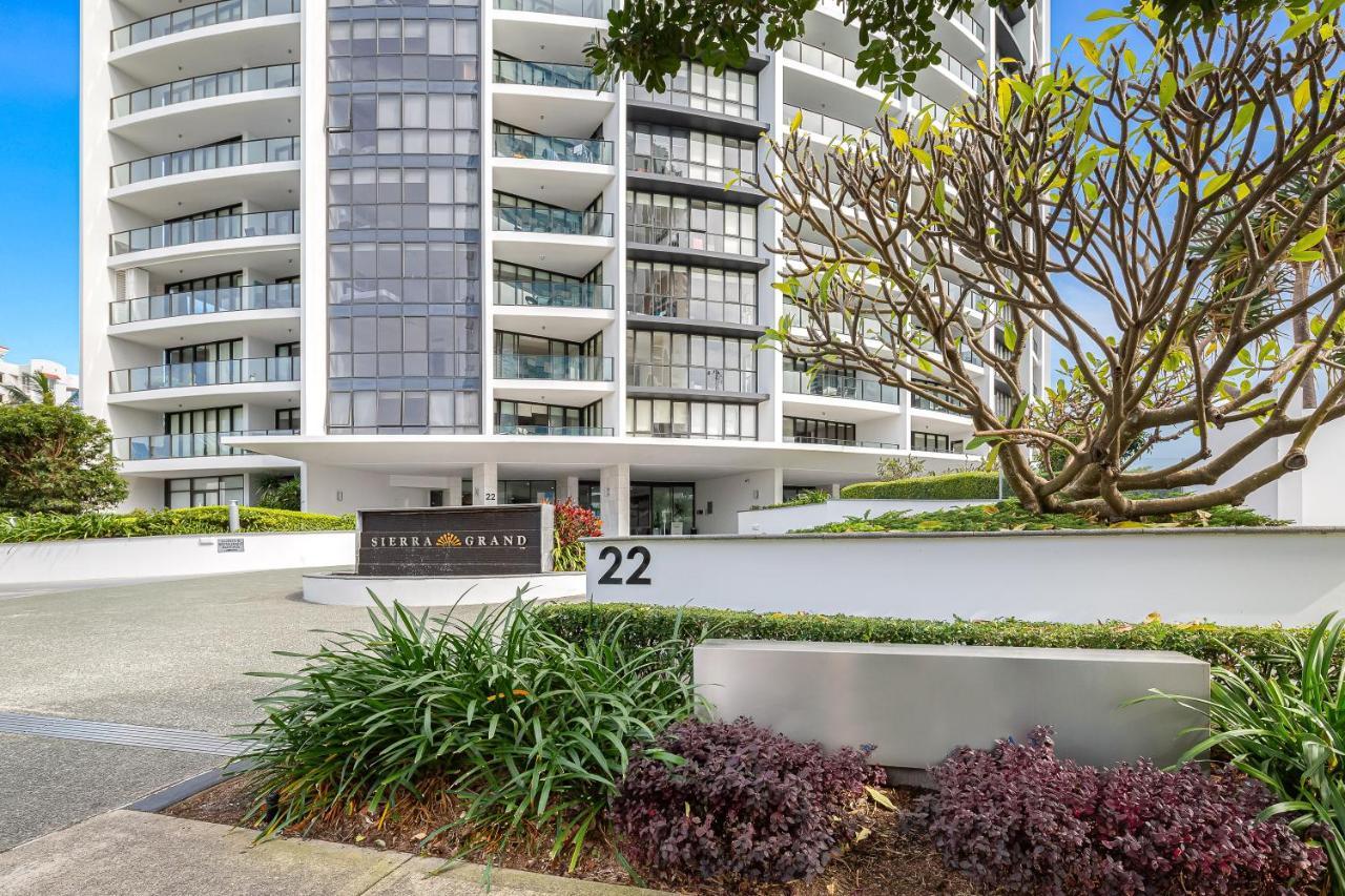 Sierra Grand Broadbeach - Self Contained & Privately Managed Apartments Gold Coast Extérieur photo