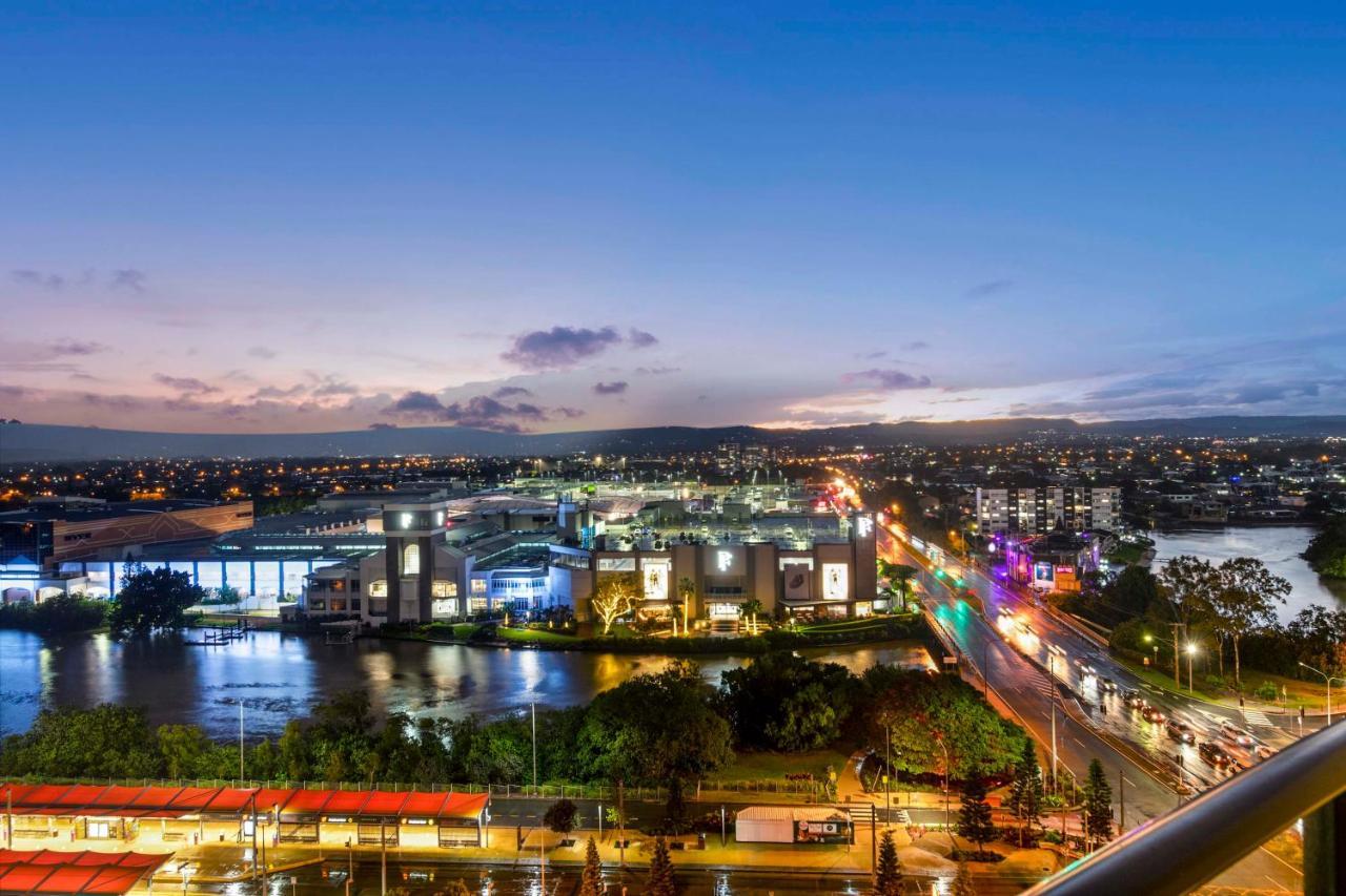 Sierra Grand Broadbeach - Self Contained & Privately Managed Apartments Gold Coast Extérieur photo