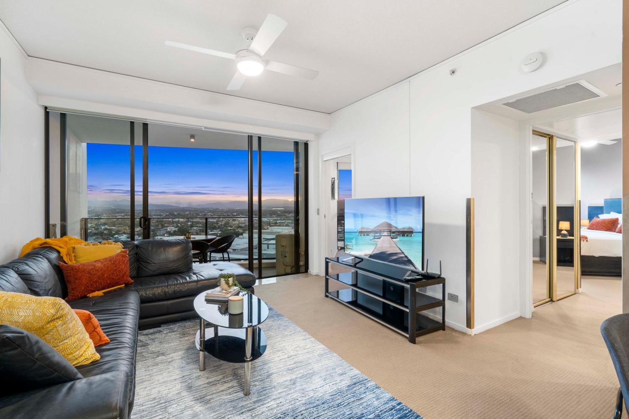 Sierra Grand Broadbeach - Self Contained & Privately Managed Apartments Gold Coast Extérieur photo