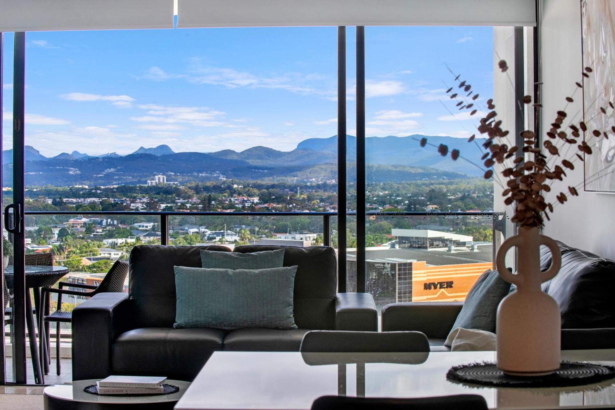 Sierra Grand Broadbeach - Self Contained & Privately Managed Apartments Gold Coast Extérieur photo