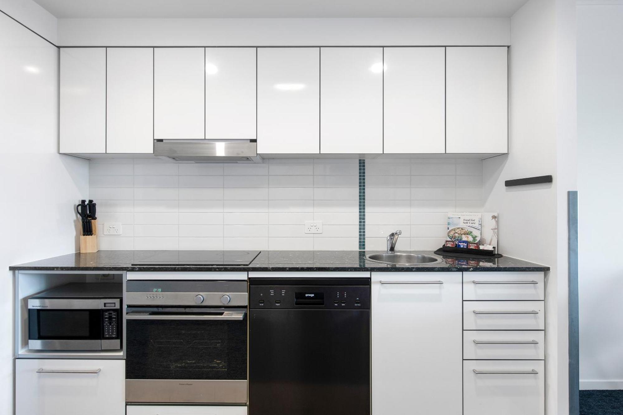 Sierra Grand Broadbeach - Self Contained & Privately Managed Apartments Gold Coast Extérieur photo